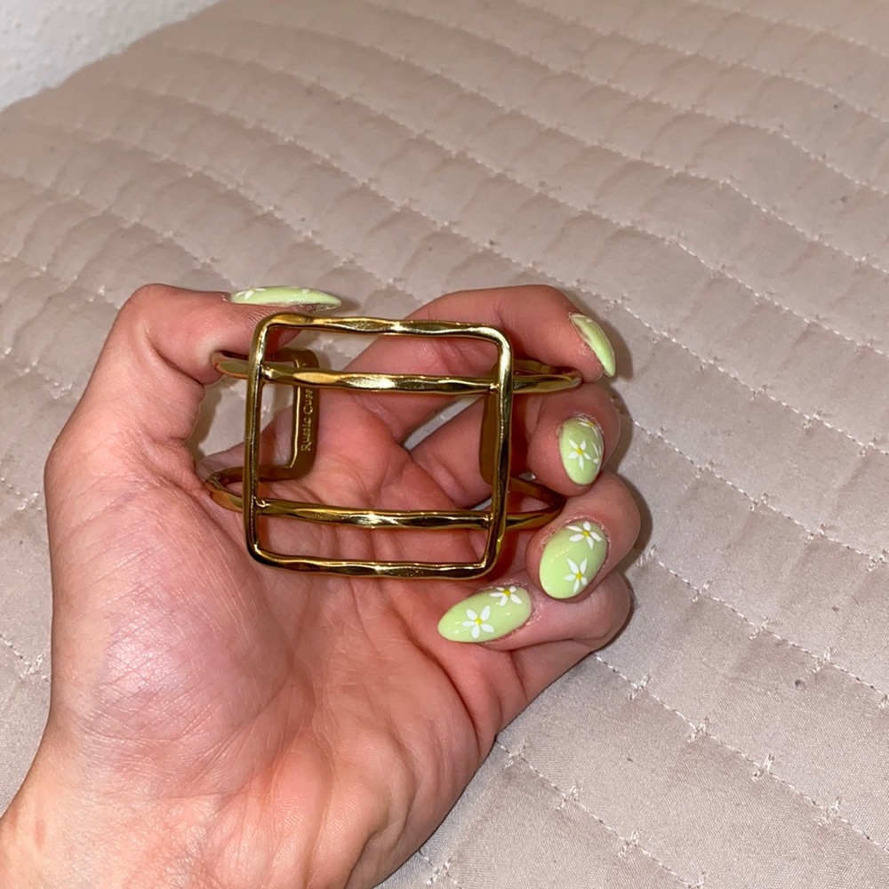 Gold bracelet